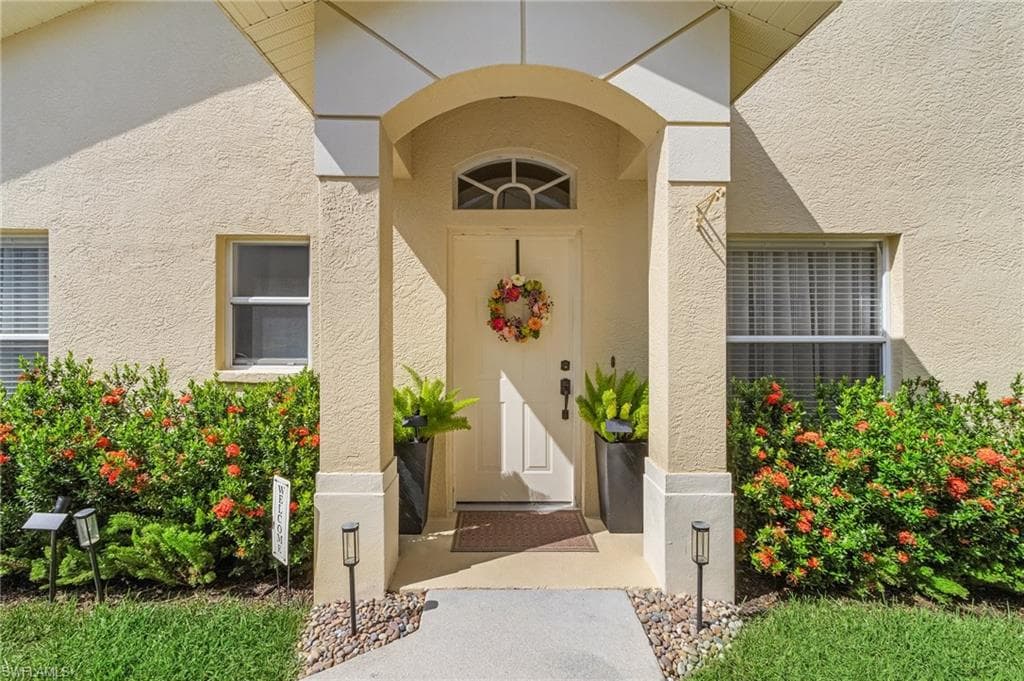 8383 Ibis Cove Cir A162, Naples, FL 34119-4