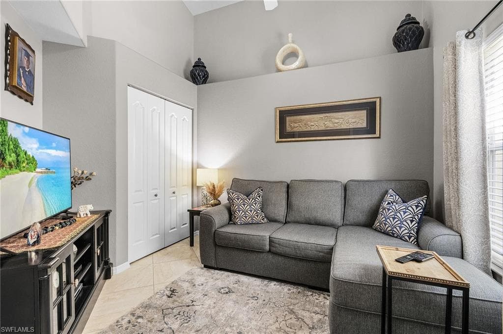 8383 Ibis Cove Cir A162, Naples, FL 34119-6