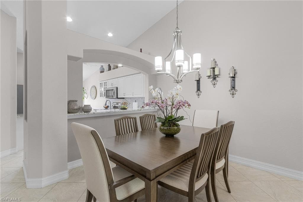 8383 Ibis Cove Cir A162, Naples, FL 34119-7
