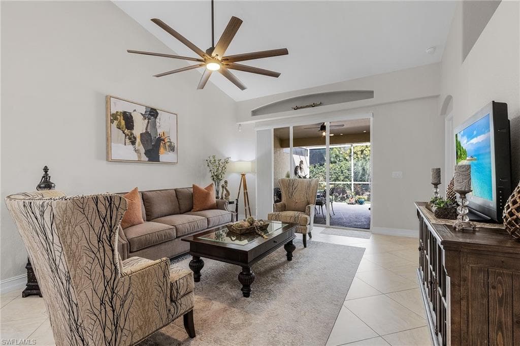 8383 Ibis Cove Cir A162, Naples, FL 34119-8