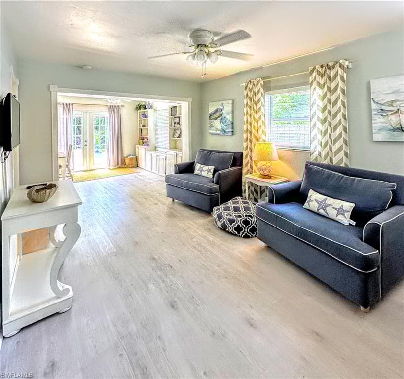 856 98th Ave N, Naples, FL 34108-13
