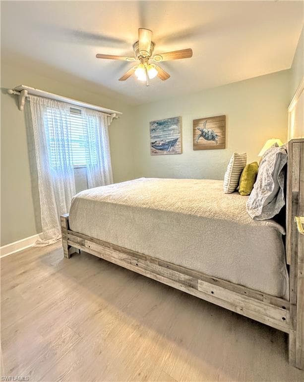 856 98th Ave N, Naples, FL 34108-8