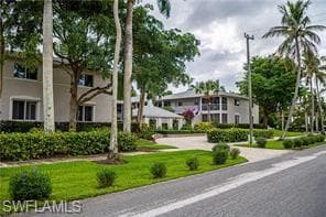 638 7th Ave S B638, Naples, FL 34102-4