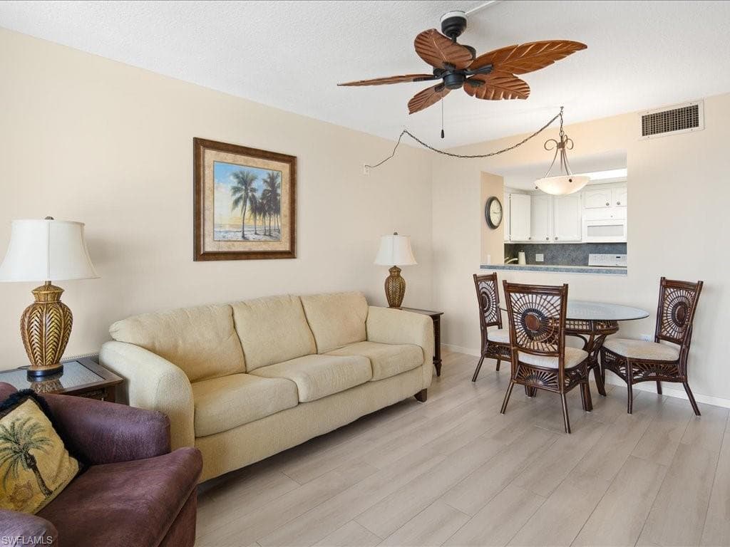 180 Seaview Ct 804, Marco Island, FL 34145-10