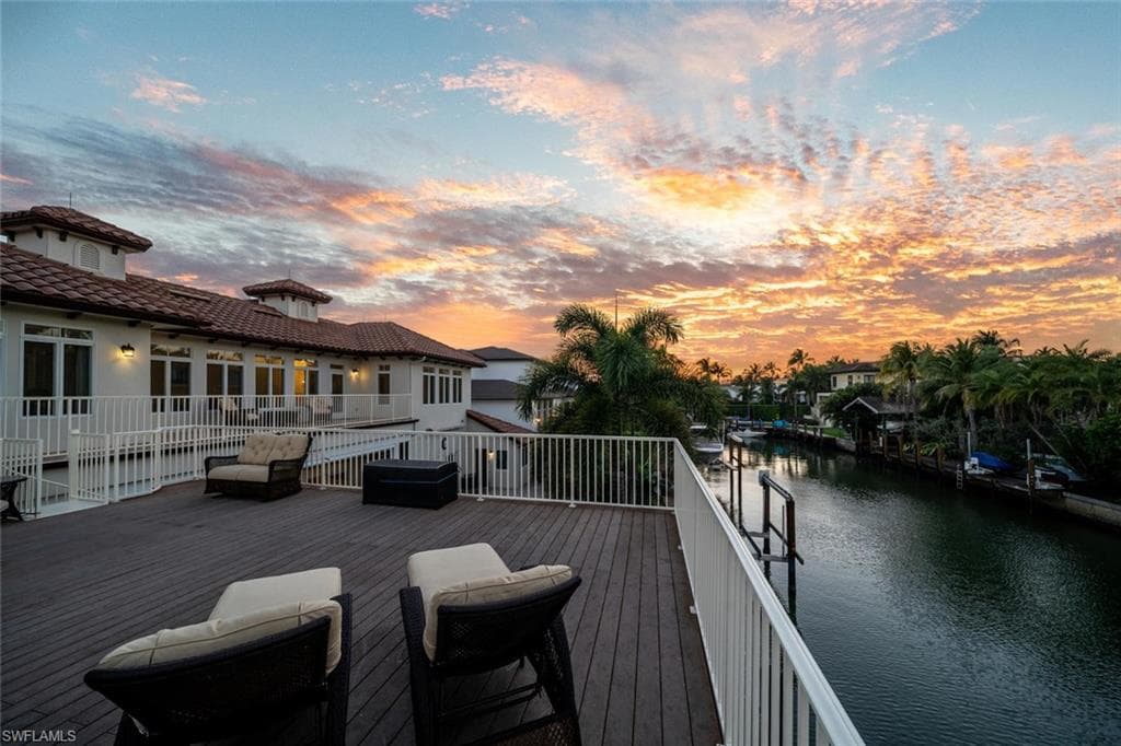 453 18th Ave S, Naples, FL 34102-10