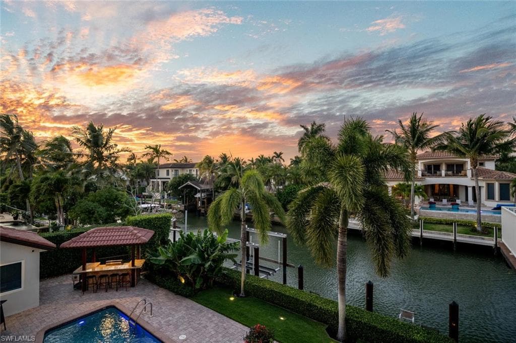 453 18th Ave S, Naples, FL 34102-16