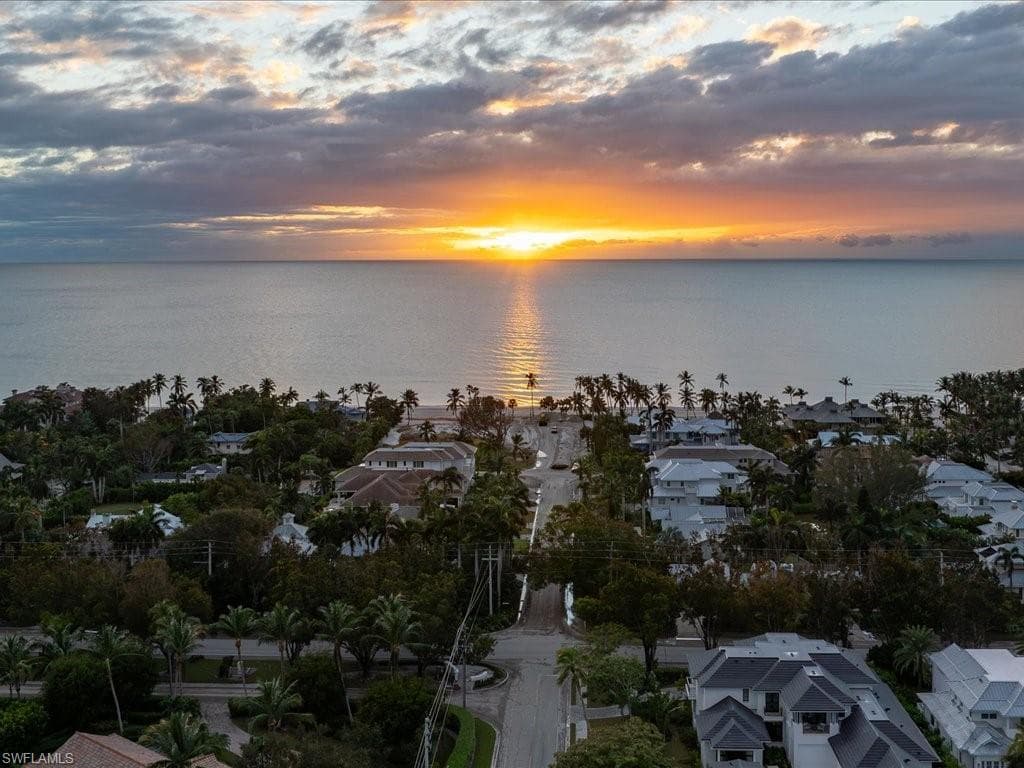 453 18th Ave S, Naples, FL 34102-33