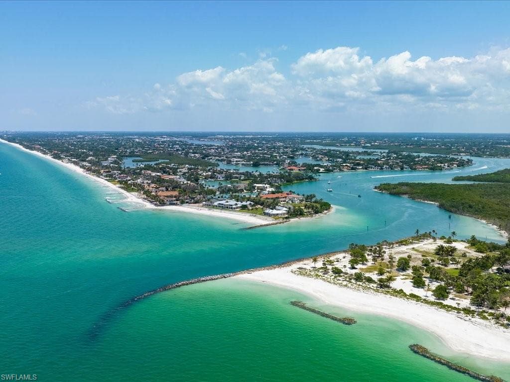 453 18th Ave S, Naples, FL 34102-35