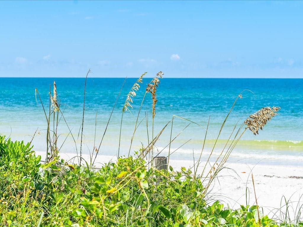 453 18th Ave S, Naples, FL 34102-37