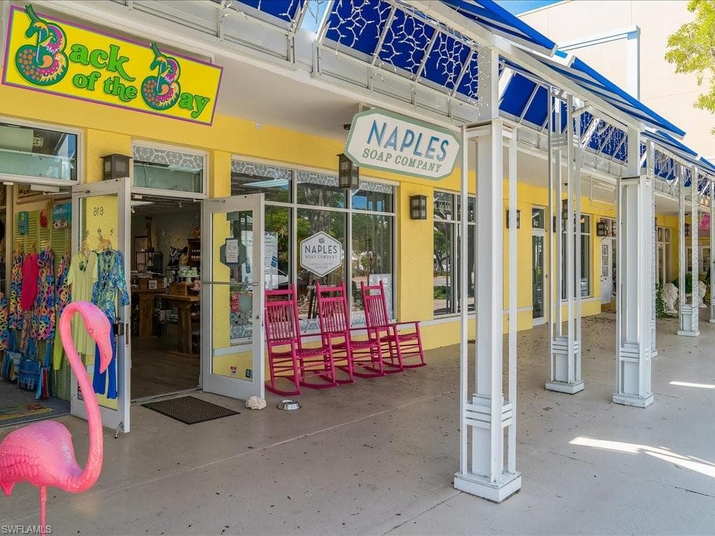 453 18th Ave S, Naples, FL 34102-41