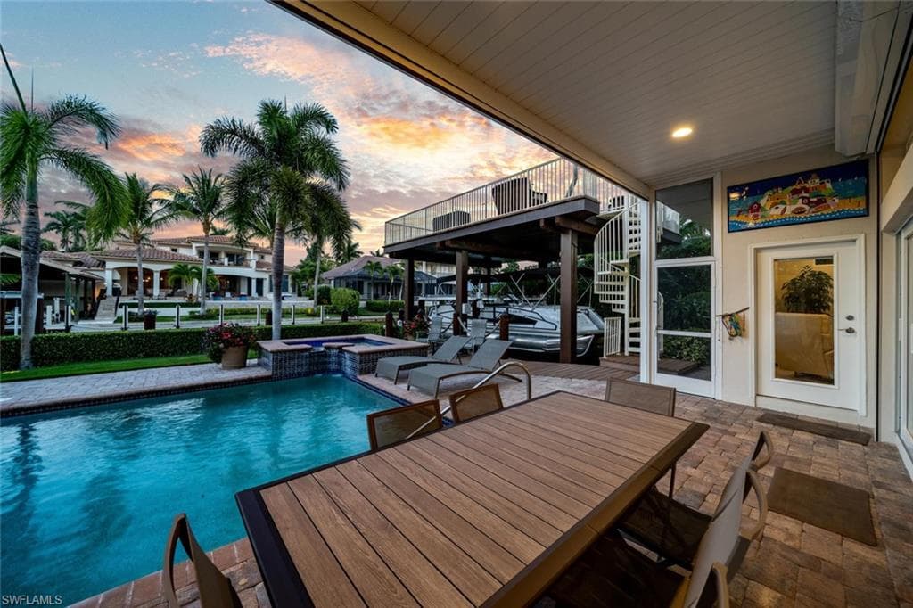 453 18th Ave S, Naples, FL 34102-6