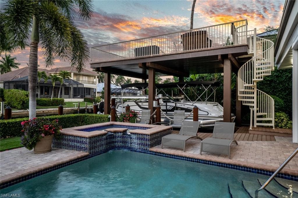 453 18th Ave S, Naples, FL 34102-7