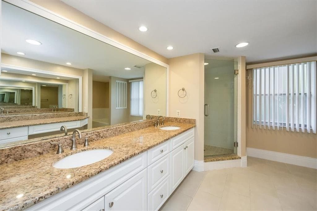 1510 Imperial Golf Course Blvd 114, Naples, FL 34110-19