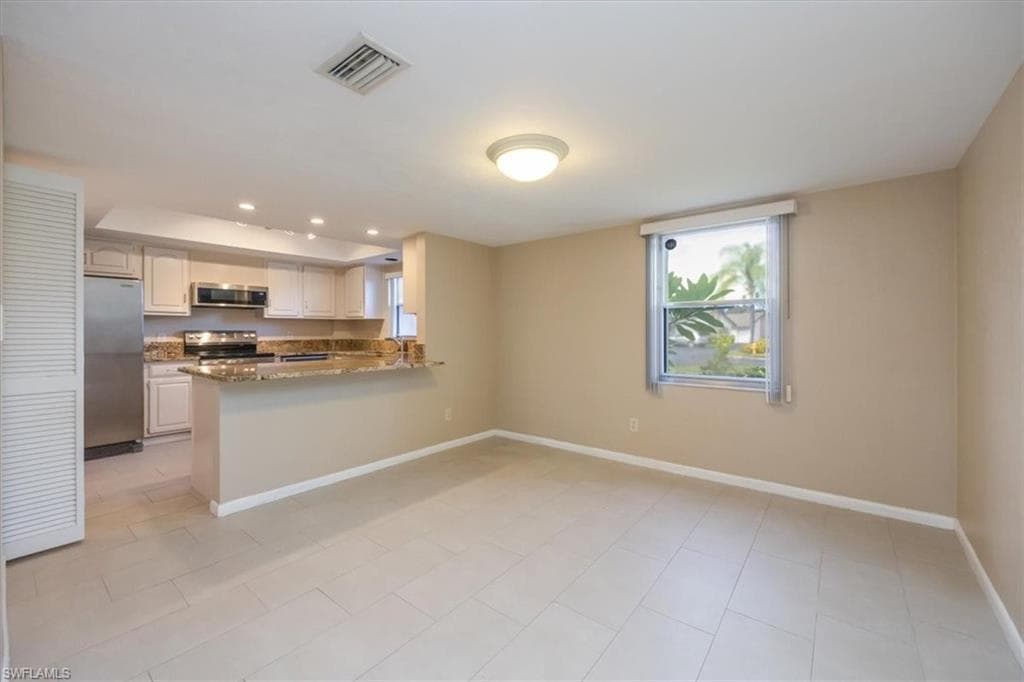 1510 Imperial Golf Course Blvd 114, Naples, FL 34110-5