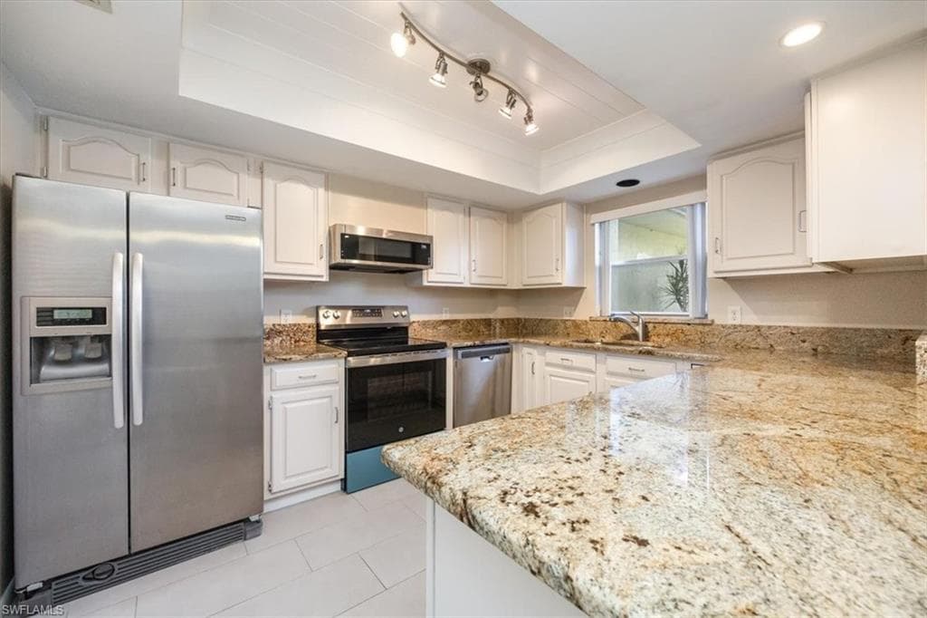 1510 Imperial Golf Course Blvd 114, Naples, FL 34110-8