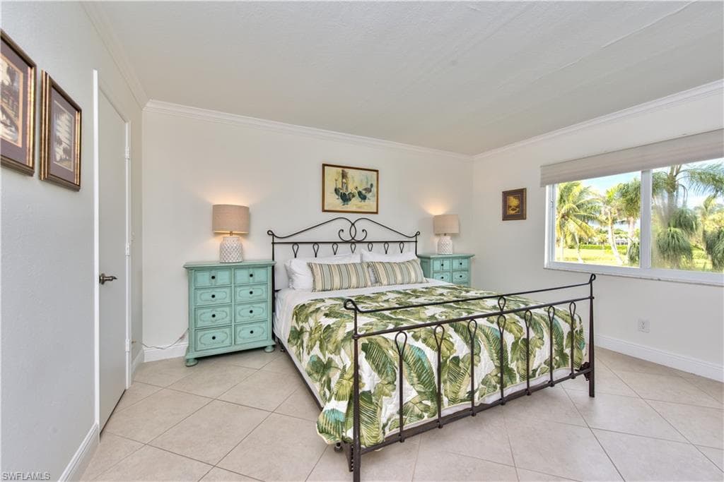 190 Pebble Beach Blvd 205, Naples, FL 34113-10