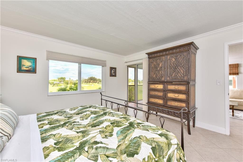 190 Pebble Beach Blvd 205, Naples, FL 34113-11