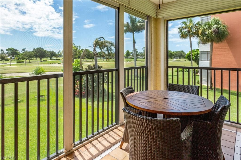 190 Pebble Beach Blvd 205, Naples, FL 34113-13