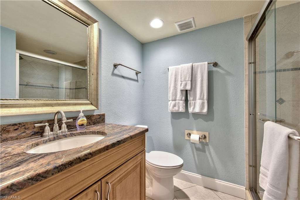190 Pebble Beach Blvd 205, Naples, FL 34113-17