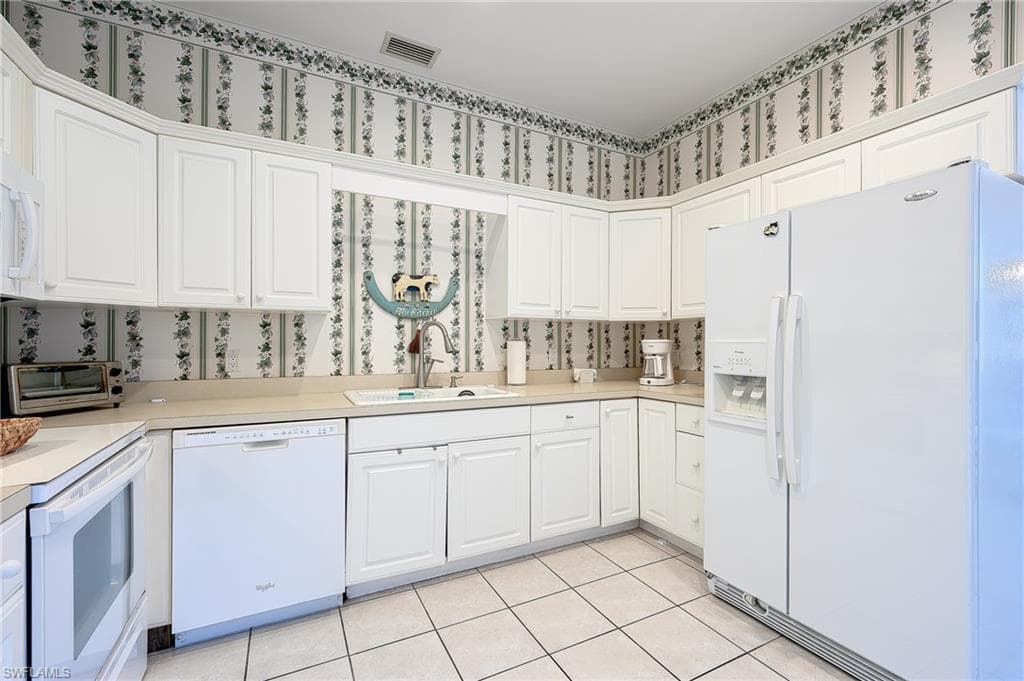 8515 Chase Preserve Dr, Naples, FL 34113-16