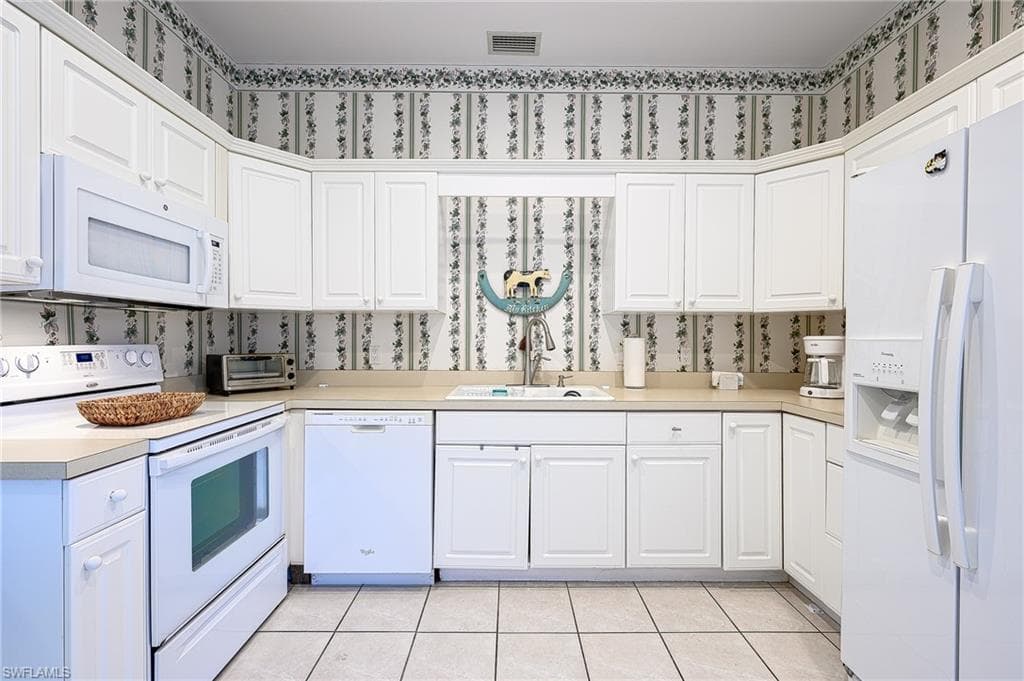 8515 Chase Preserve Dr, Naples, FL 34113-18