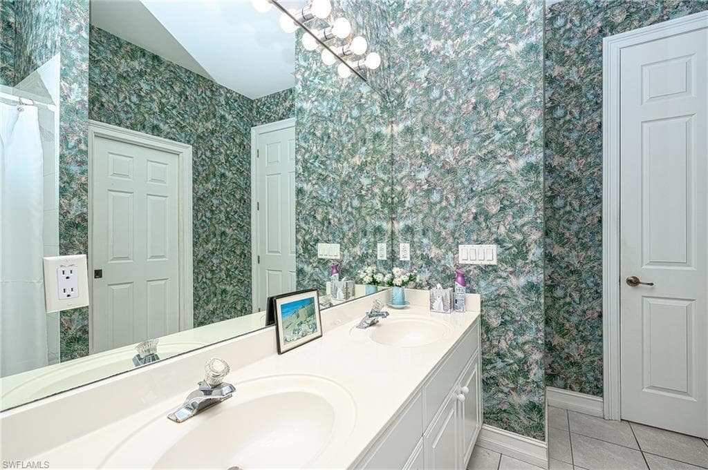 8515 Chase Preserve Dr, Naples, FL 34113-27
