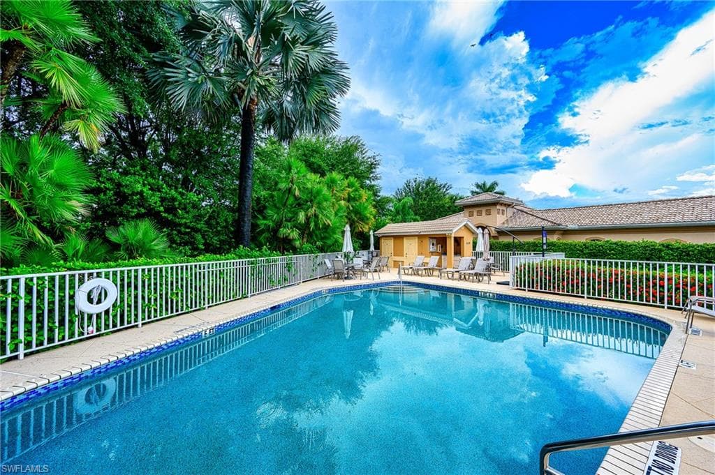 8515 Chase Preserve Dr, Naples, FL 34113-34