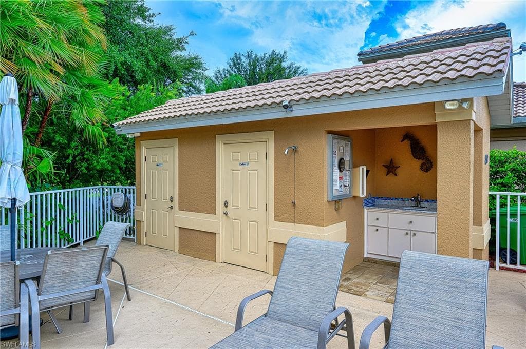 8515 Chase Preserve Dr, Naples, FL 34113-35