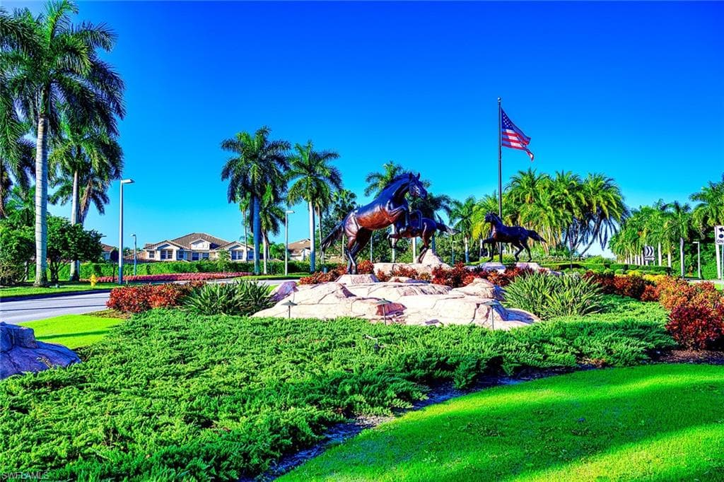 8515 Chase Preserve Dr, Naples, FL 34113-37
