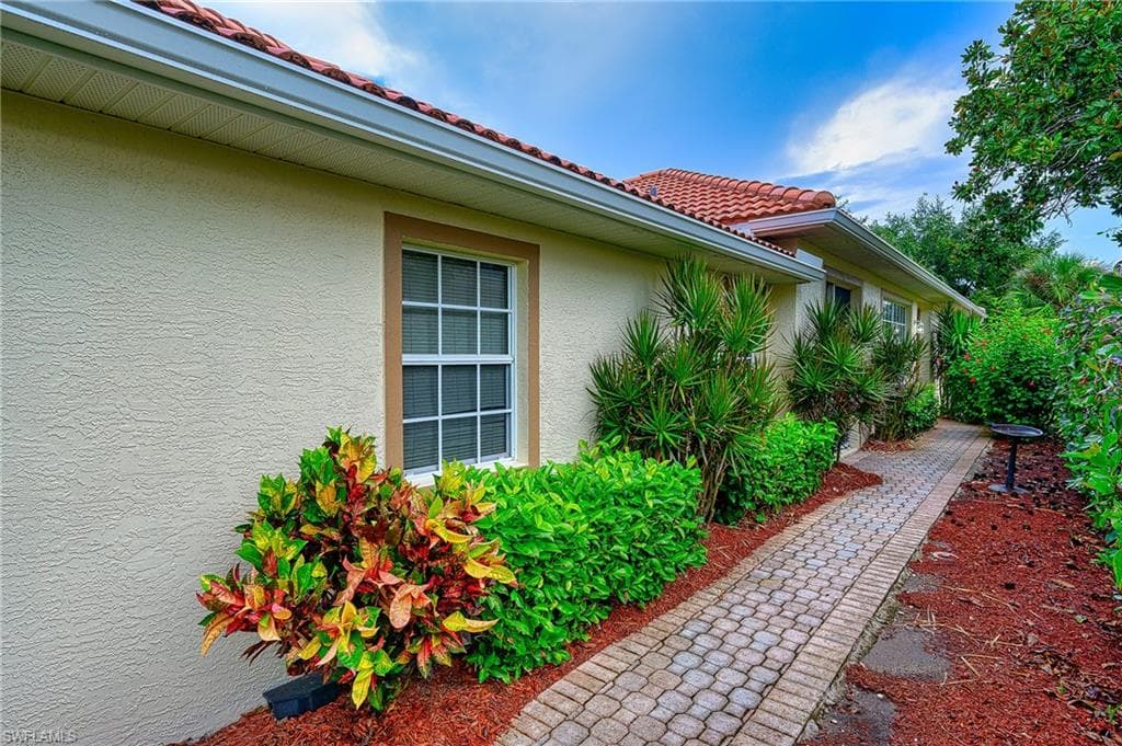 8515 Chase Preserve Dr, Naples, FL 34113-4