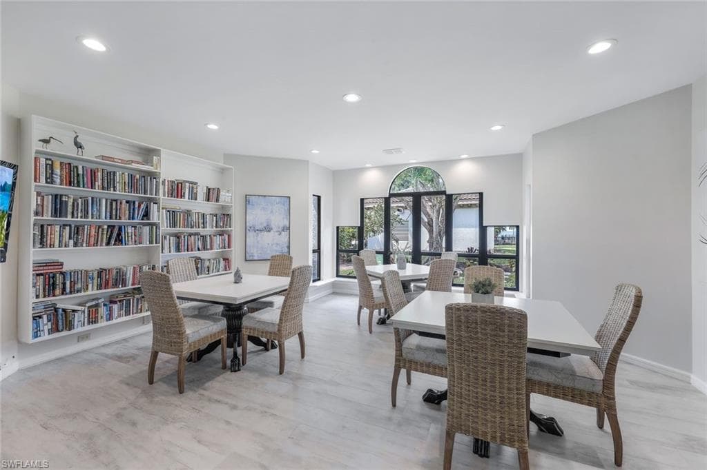 334 La Peninsula Blvd 334, Naples, FL 34113-41