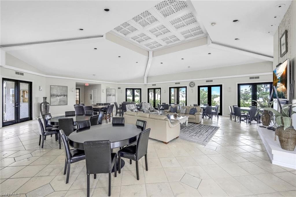 334 La Peninsula Blvd 334, Naples, FL 34113-42