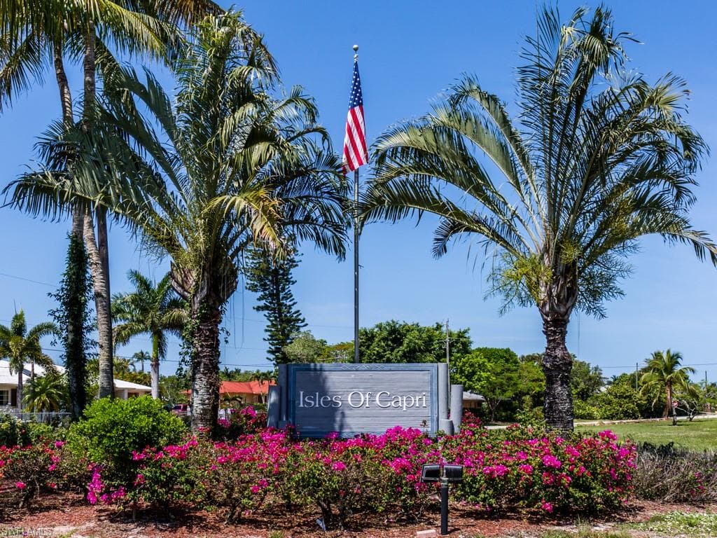 334 La Peninsula Blvd 334, Naples, FL 34113-45