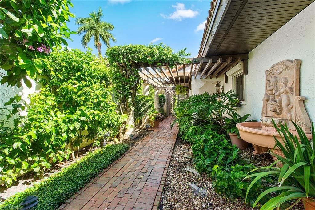 505 Tierra Mar Ln W 48, Naples, FL 34108-23