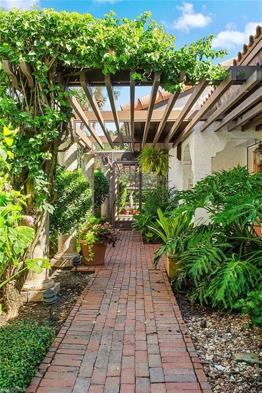 505 Tierra Mar Ln W 48, Naples, FL 34108-26