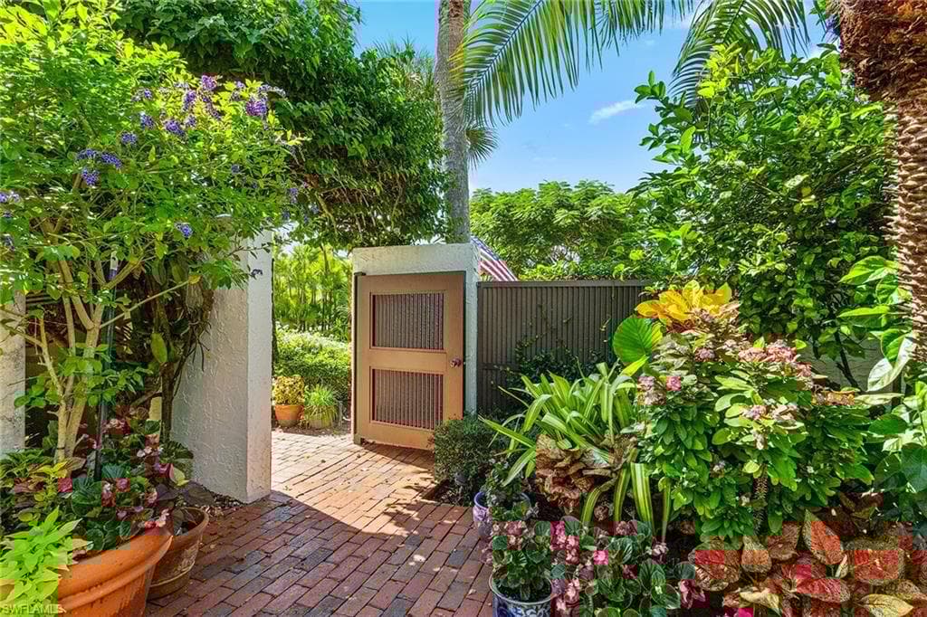 505 Tierra Mar Ln W 48, Naples, FL 34108-3
