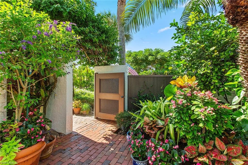 505 Tierra Mar Ln W 48, Naples, FL 34108-3
