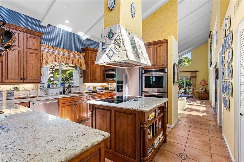 505 Tierra Mar Ln W 48, Naples, FL 34108-5
