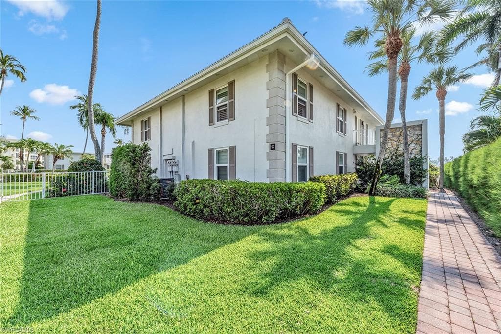 2800 Gulf Shore Blvd N 101, Naples, FL 34103-20