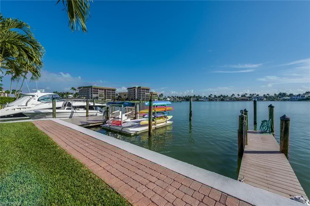 2800 Gulf Shore Blvd N 101, Naples, FL 34103-24