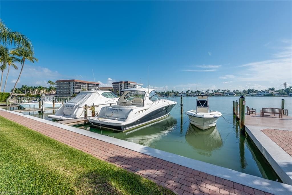 2800 Gulf Shore Blvd N 101, Naples, FL 34103-25
