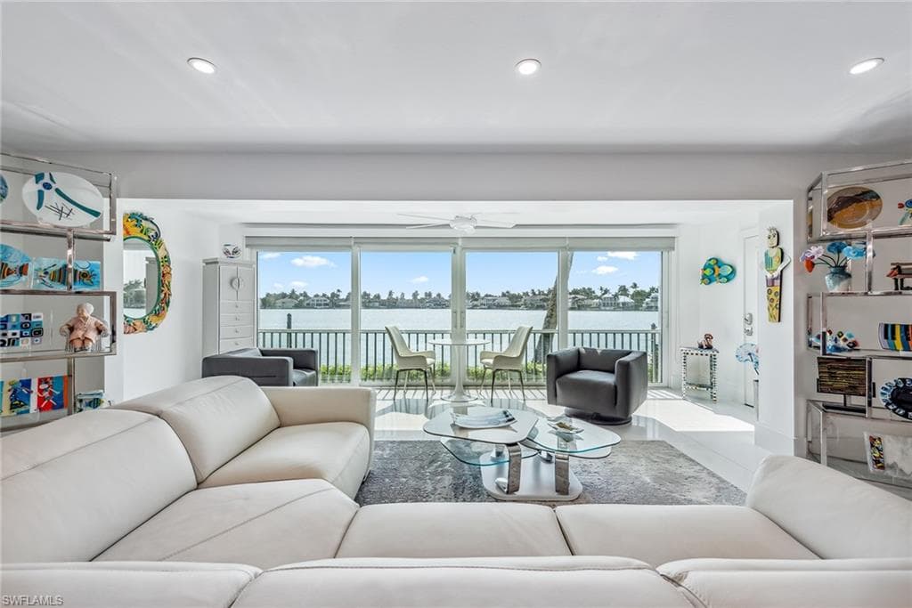 2800 Gulf Shore Blvd N 101, Naples, FL 34103-4