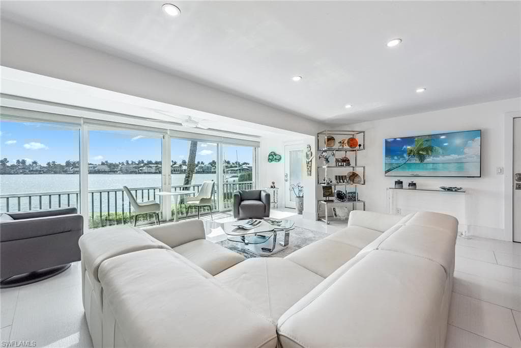 2800 Gulf Shore Blvd N 101, Naples, FL 34103-7