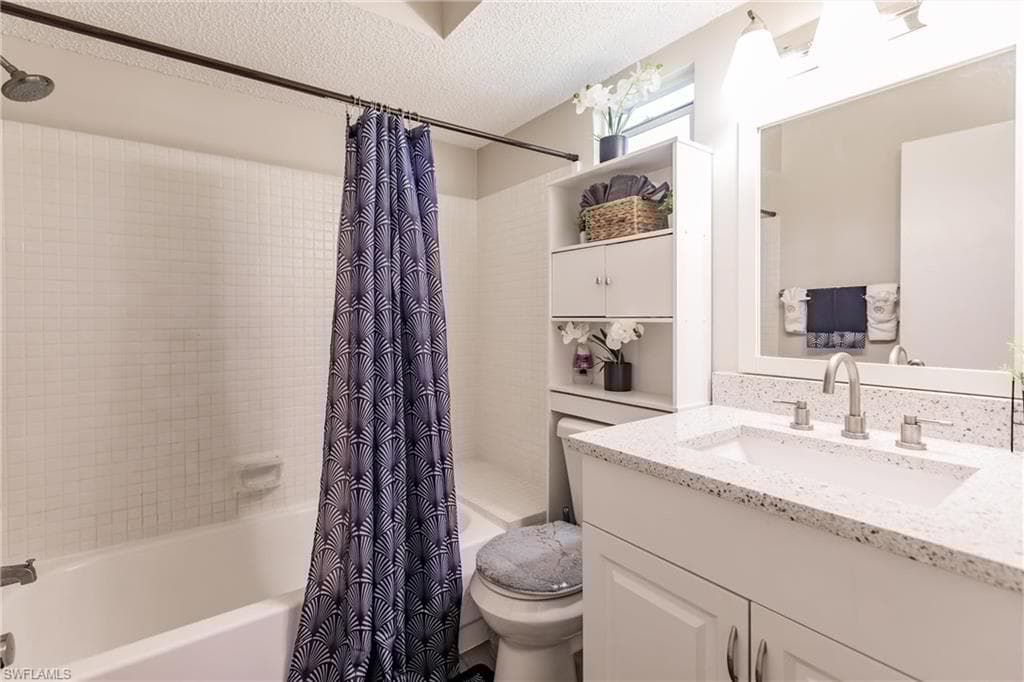 713 Canton Ave, Lehigh Acres, FL 33972-19