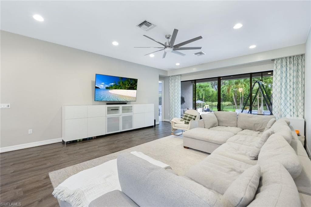 4119 Zelkova Ct, Naples, FL 34119-4