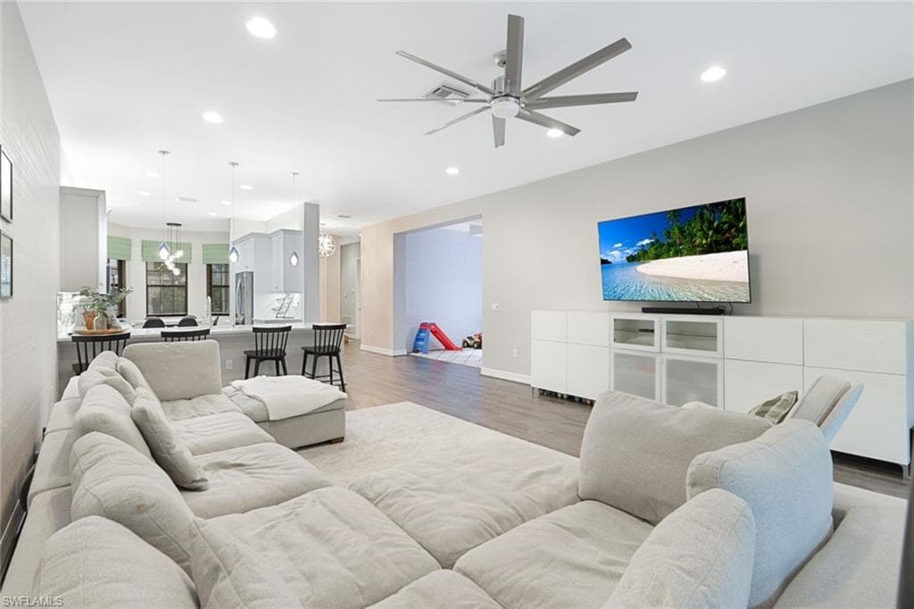 4119 Zelkova Ct, Naples, FL 34119-6