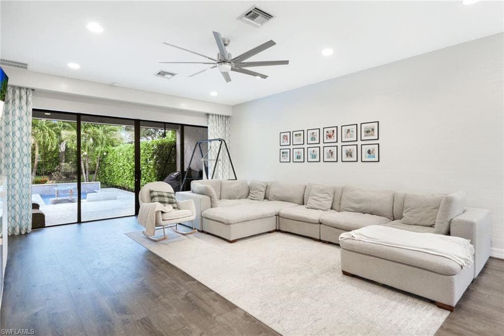 4119 Zelkova Ct, Naples, FL 34119-7