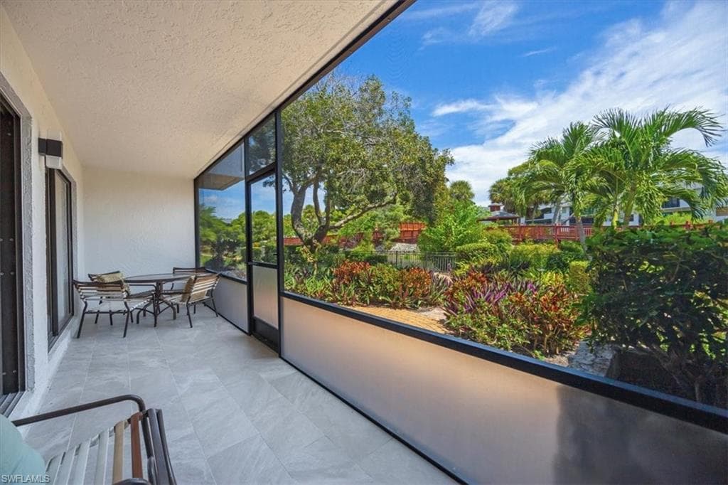 600 Neapolitan Way 115, Naples, FL 34103-18