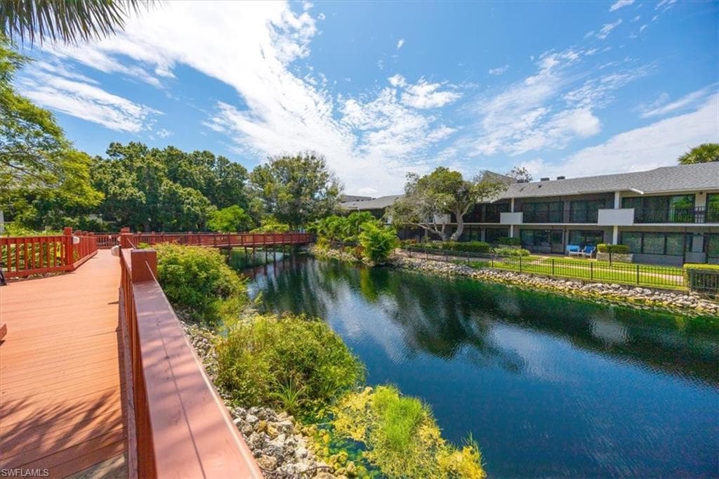 600 Neapolitan Way 115, Naples, FL 34103-4