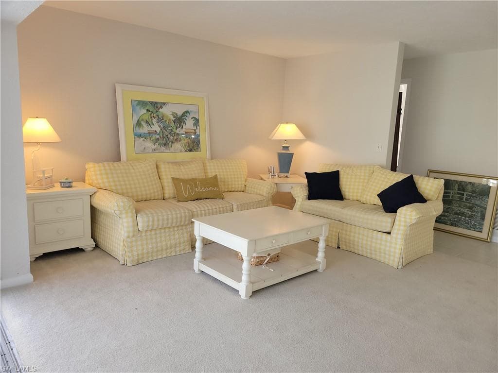 735 High Pines Dr, Naples, FL 34103-4